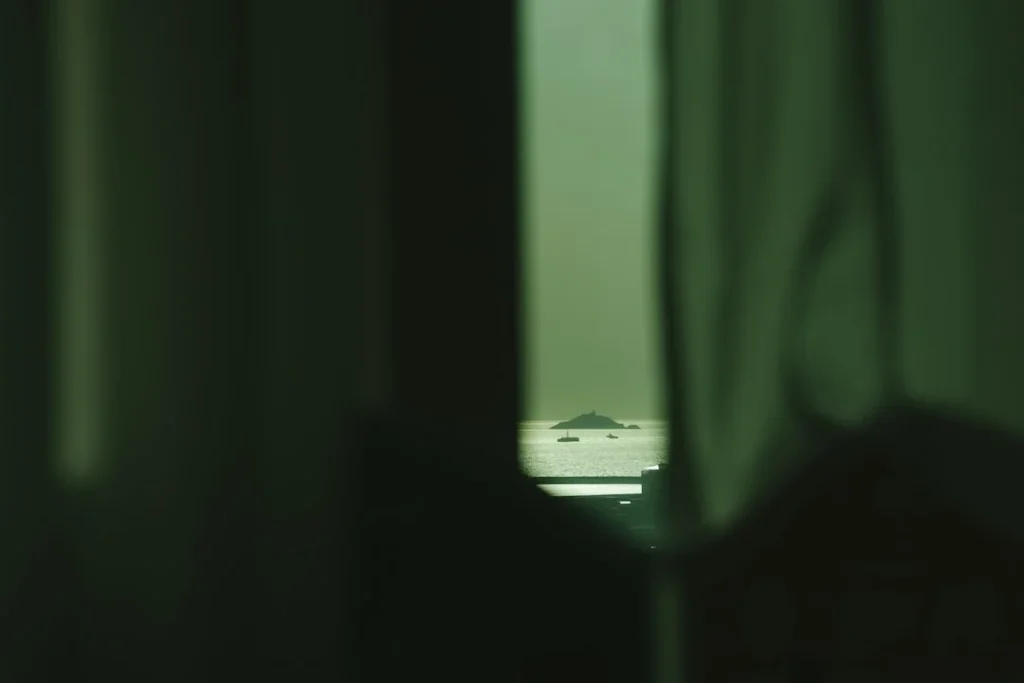 Emergency Fund 101: How Much to Save and Where to Keep It in 2025